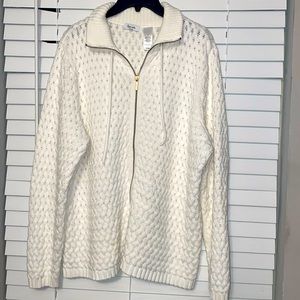 Liz&Co. Woman crocheted zipper sweater.